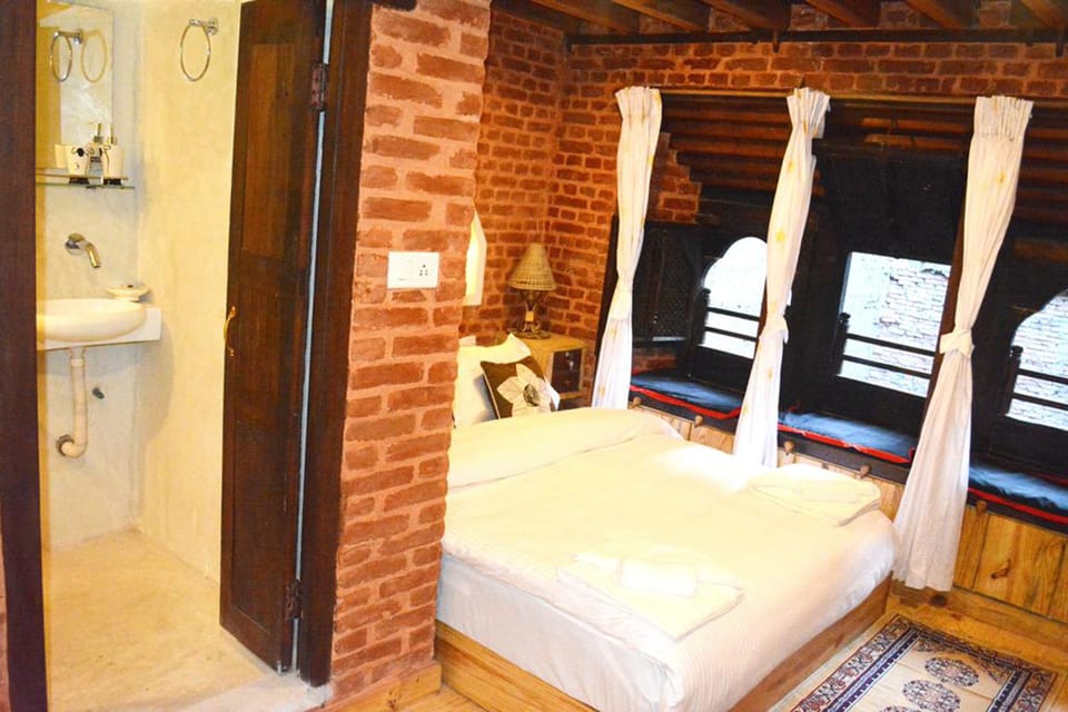 Standard Room | Desk, free WiFi, bed sheets