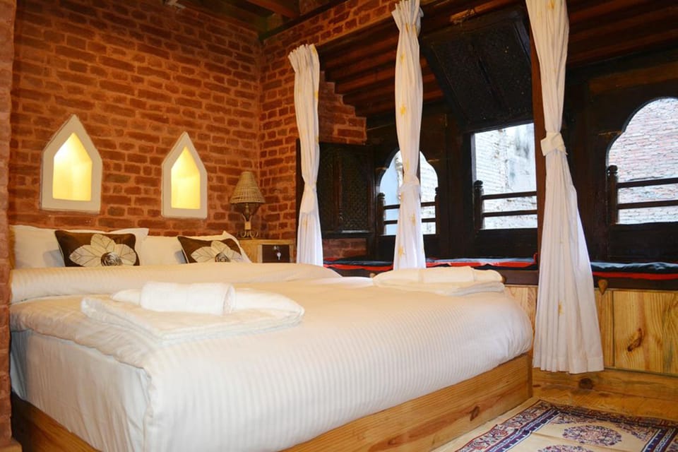 Standard Room | Desk, free WiFi, bed sheets