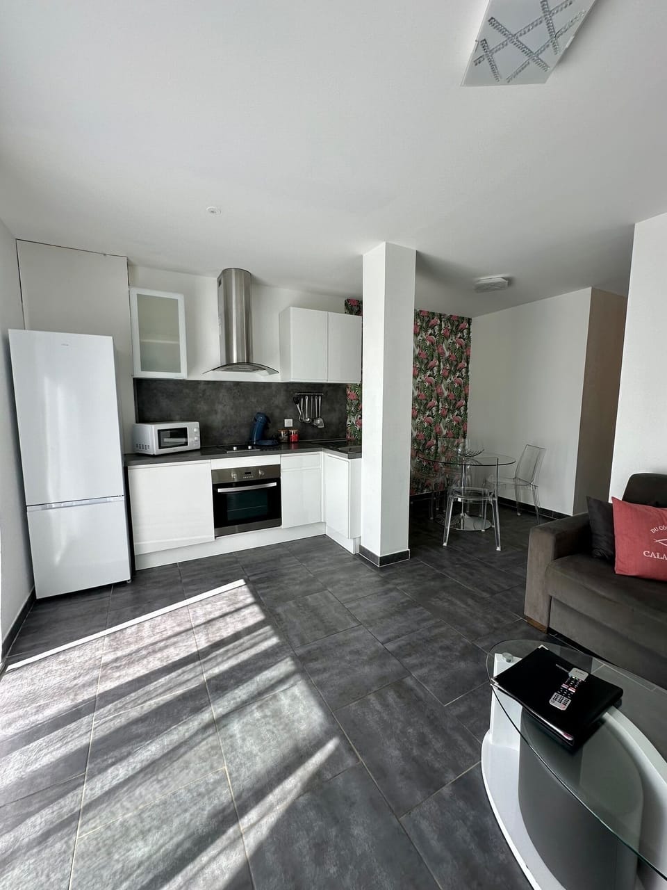 Superior Studio, Terrace | Private kitchen | Electric kettle, cleaning supplies