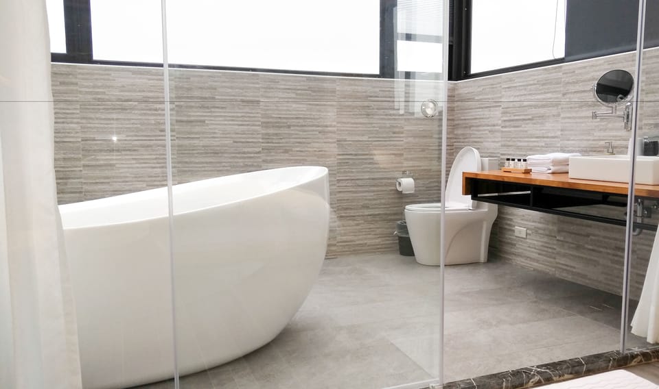 Panoramic Penthouse, Terrace, Tower | Bathroom | Separate tub and shower, free toiletries, hair dryer, slippers