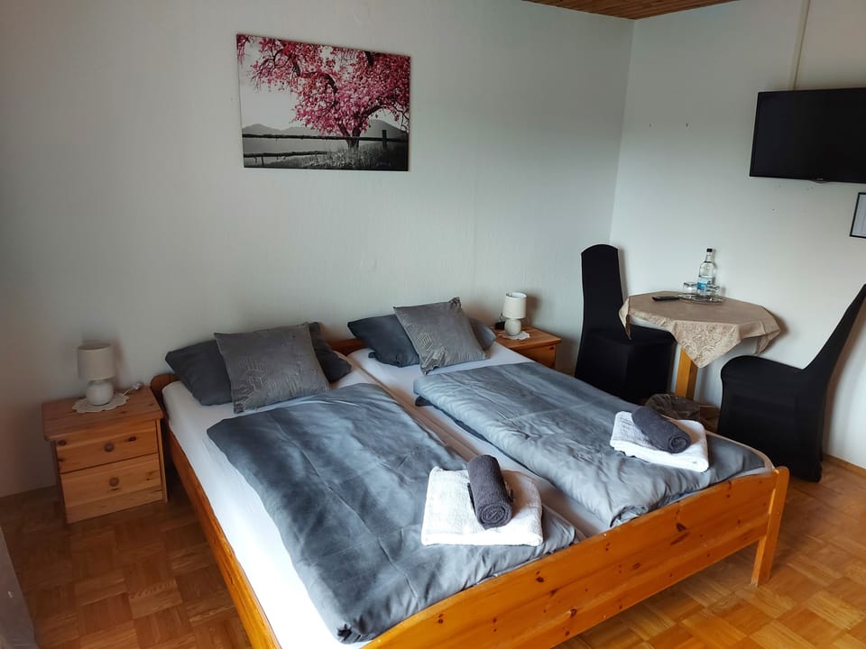 Standard Double Room | Hypo-allergenic bedding, soundproofing, free cribs/infant beds
