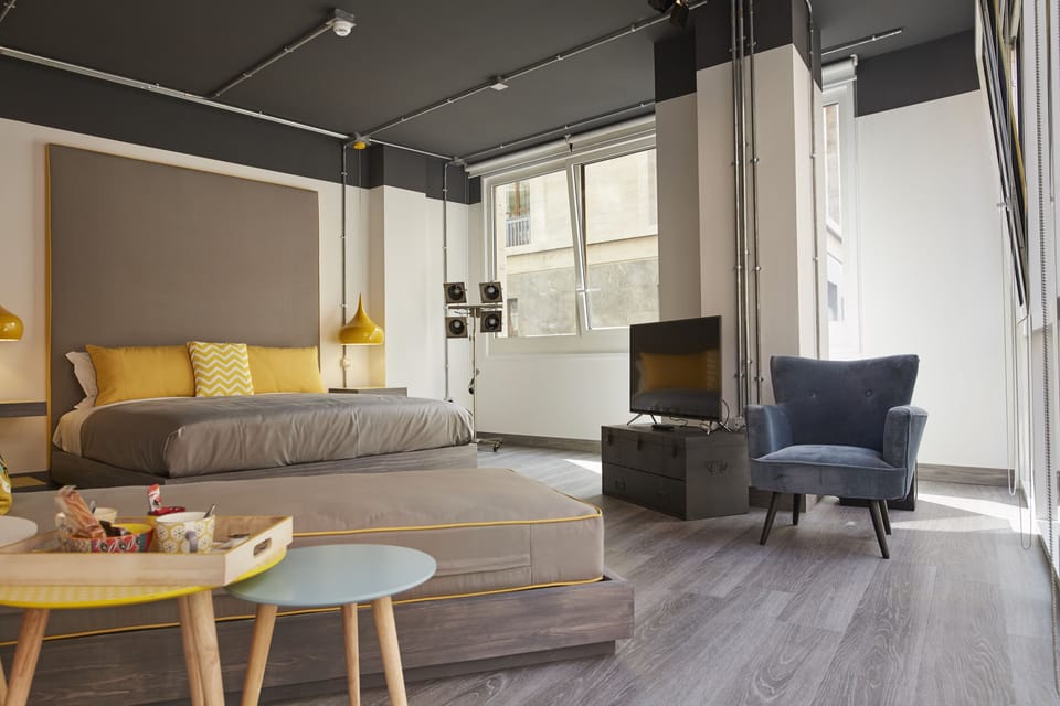 Executive Suite, 1 Bedroom | Living area | 32-inch flat-screen TV with digital channels, TV, printers