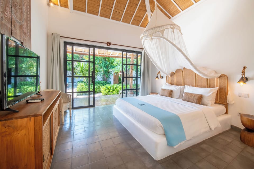 Villa, 2 Bedrooms, Private Pool (Dayan Gunung) | Premium bedding, minibar, in-room safe, desk