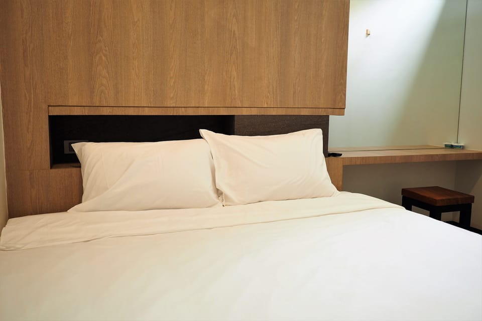 Standard Double Room, 1 King Bed | Free WiFi, bed sheets