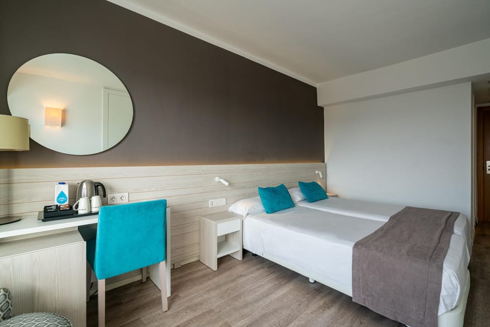 Desk, blackout drapes, free WiFi, bed sheets