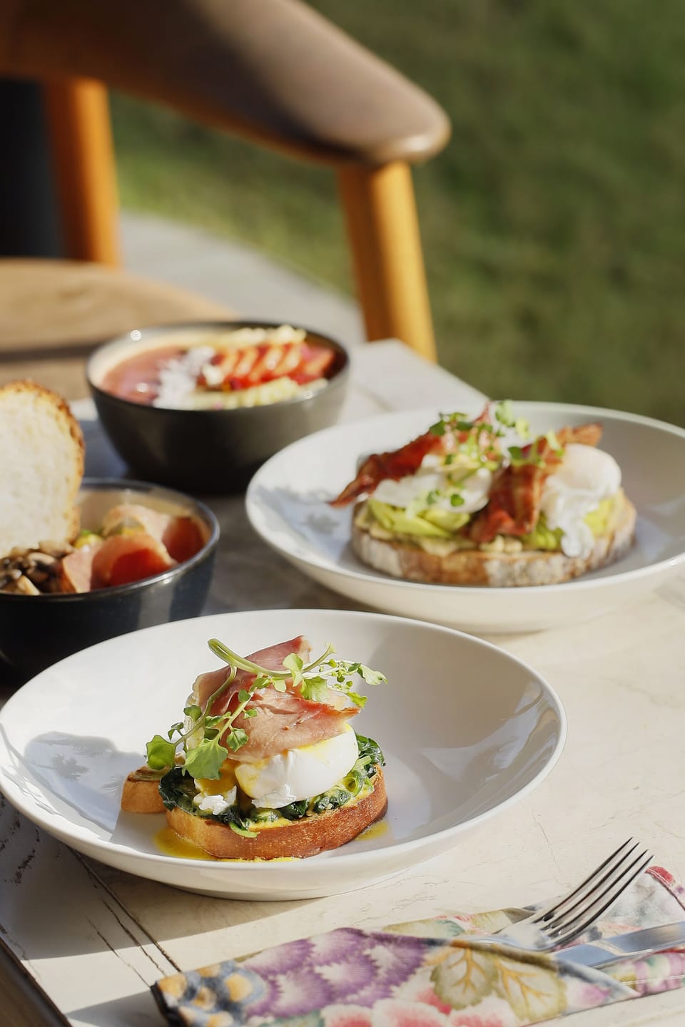 Daily buffet breakfast for a fee