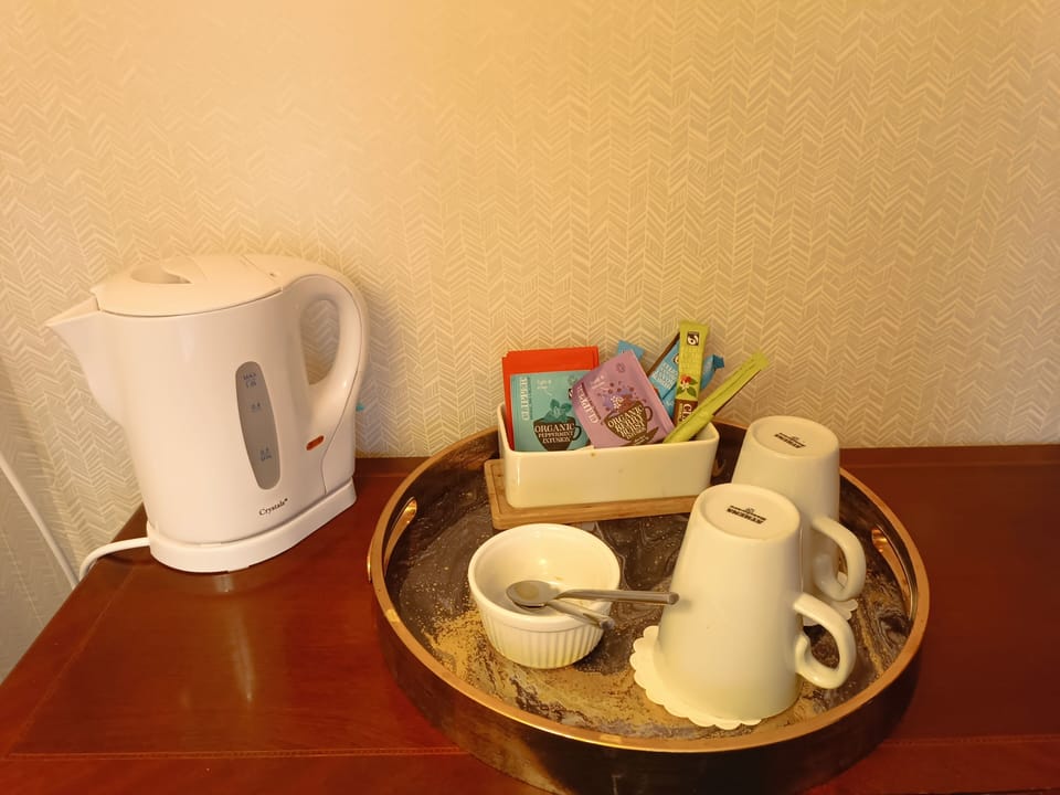 Double Room (Room 4) | Free WiFi, bed sheets