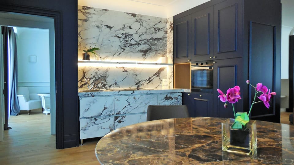 Executive Suite | Private kitchenette