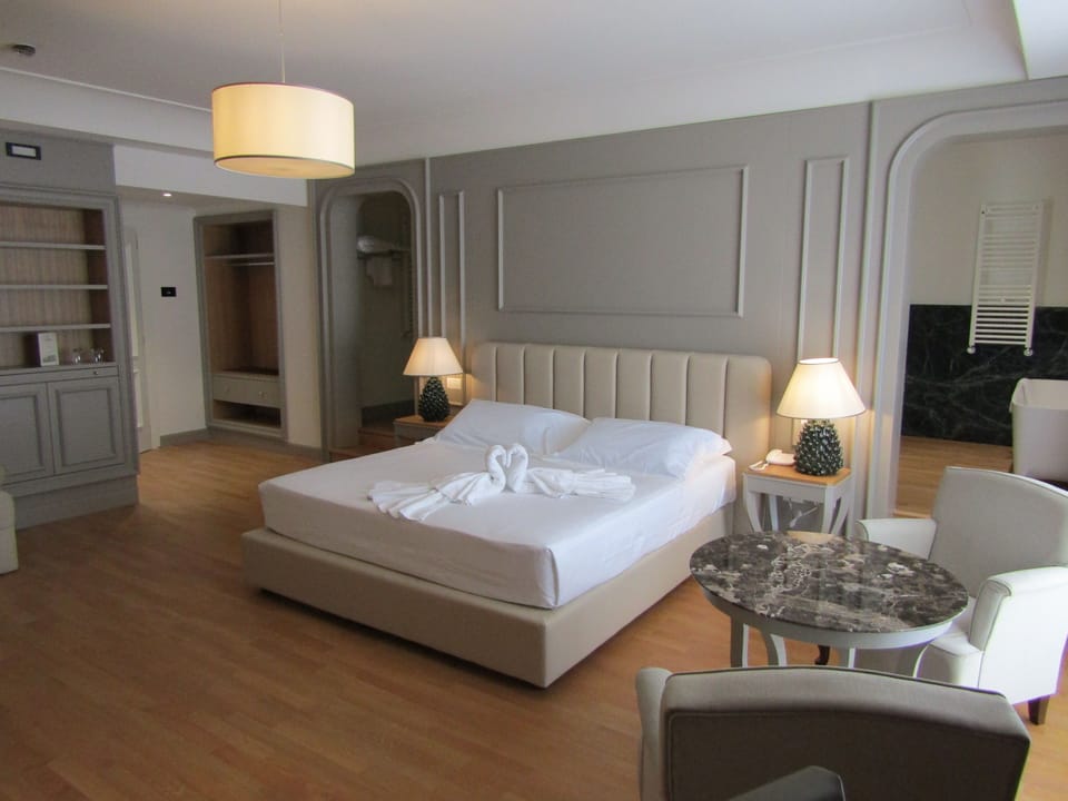 Suite, Terrace | Premium bedding, memory foam beds, minibar, in-room safe