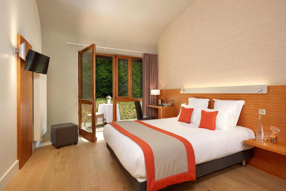 Superior Double Room | Premium bedding, desk, iron/ironing board, free WiFi