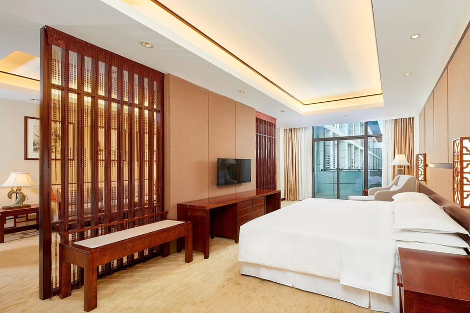 Studio Suite, 1 Bedroom, Balcony | Premium bedding, down comforters, minibar, in-room safe