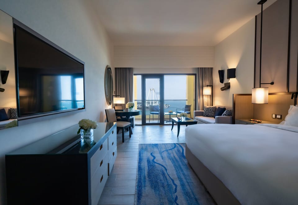 Room, 1 King Bed, Balcony (Sea Front View) | Down comforters, pillowtop beds, minibar, in-room safe