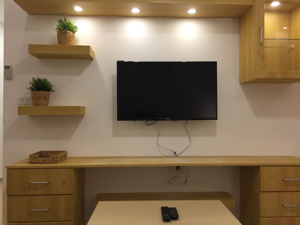 Superior Apartment, 1 Bedroom, Executive Level | Living room