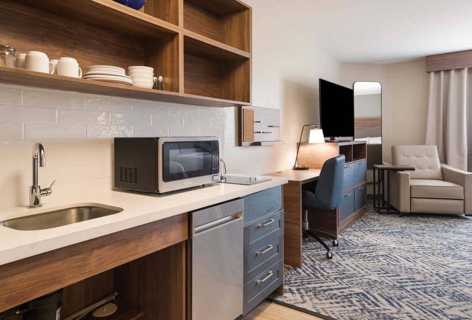 Studio Suite, 2 Double Beds, Accessible (Mobility Tub) | Desk, laptop workspace, iron/ironing board, WiFi (free)
