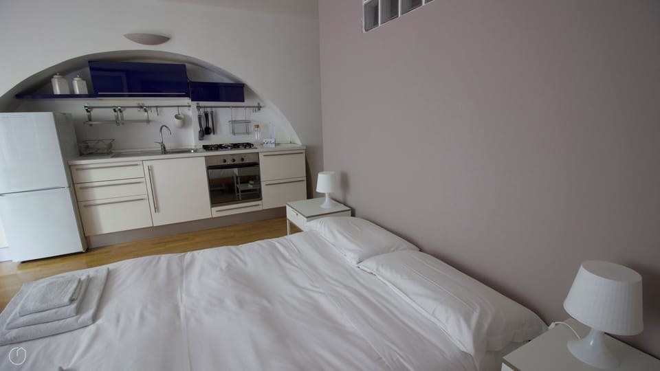 Apartment (0 Bedroom) | Interior