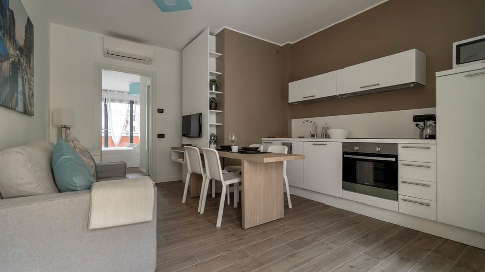 Apartment (1 Bedroom) | Interior