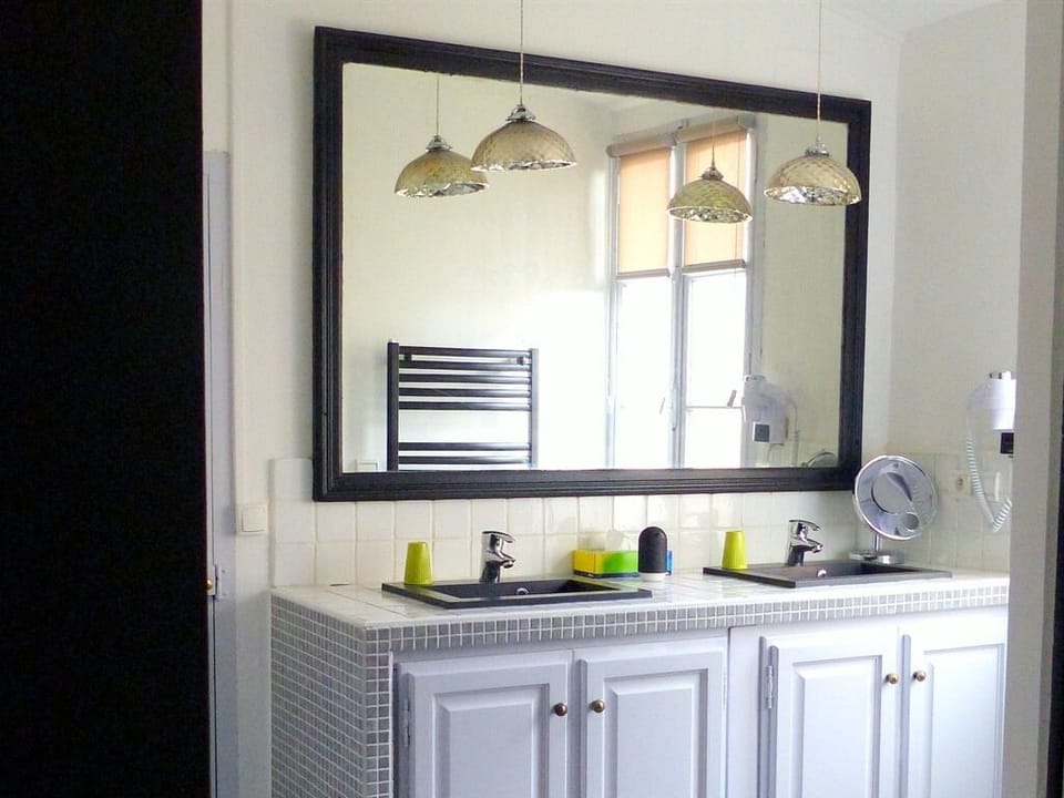 Double Room, Private Bathroom (Picasso) | Bathroom