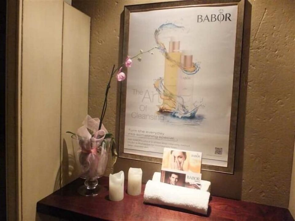 Body treatments, hydrotherapy, aromatherapy, hot stone massages