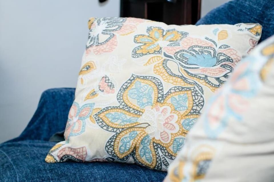Premium bedding, in-room safe, free WiFi, bed sheets