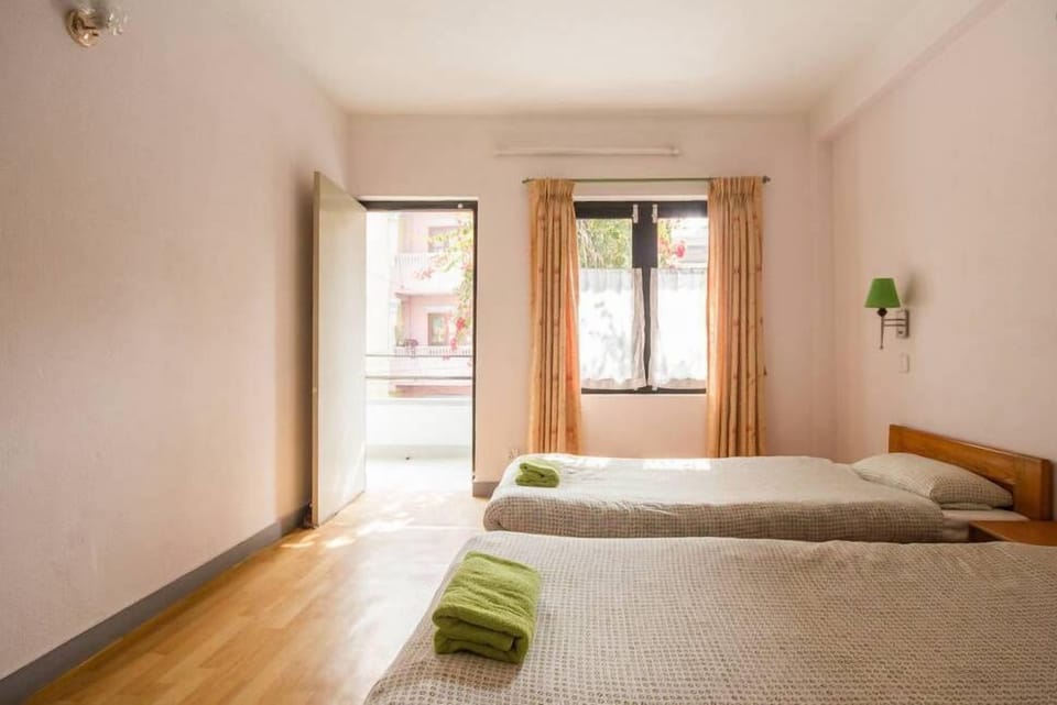 Desk, soundproofing, iron/ironing board, free WiFi