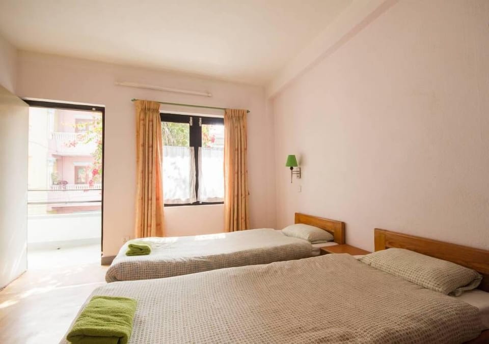 Desk, soundproofing, iron/ironing board, free WiFi