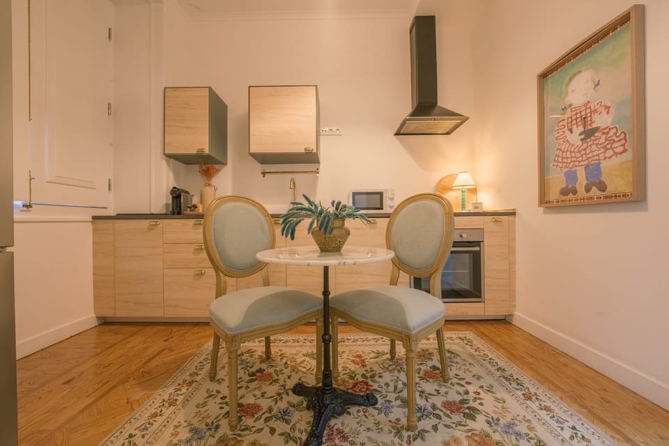 Superior Studio Suite | Living area | 28-cm flat-screen TV with cable channels, TV