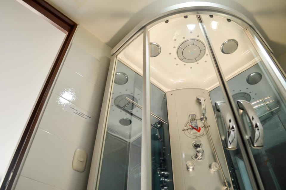 Shower, free toiletries, hair dryer, towels