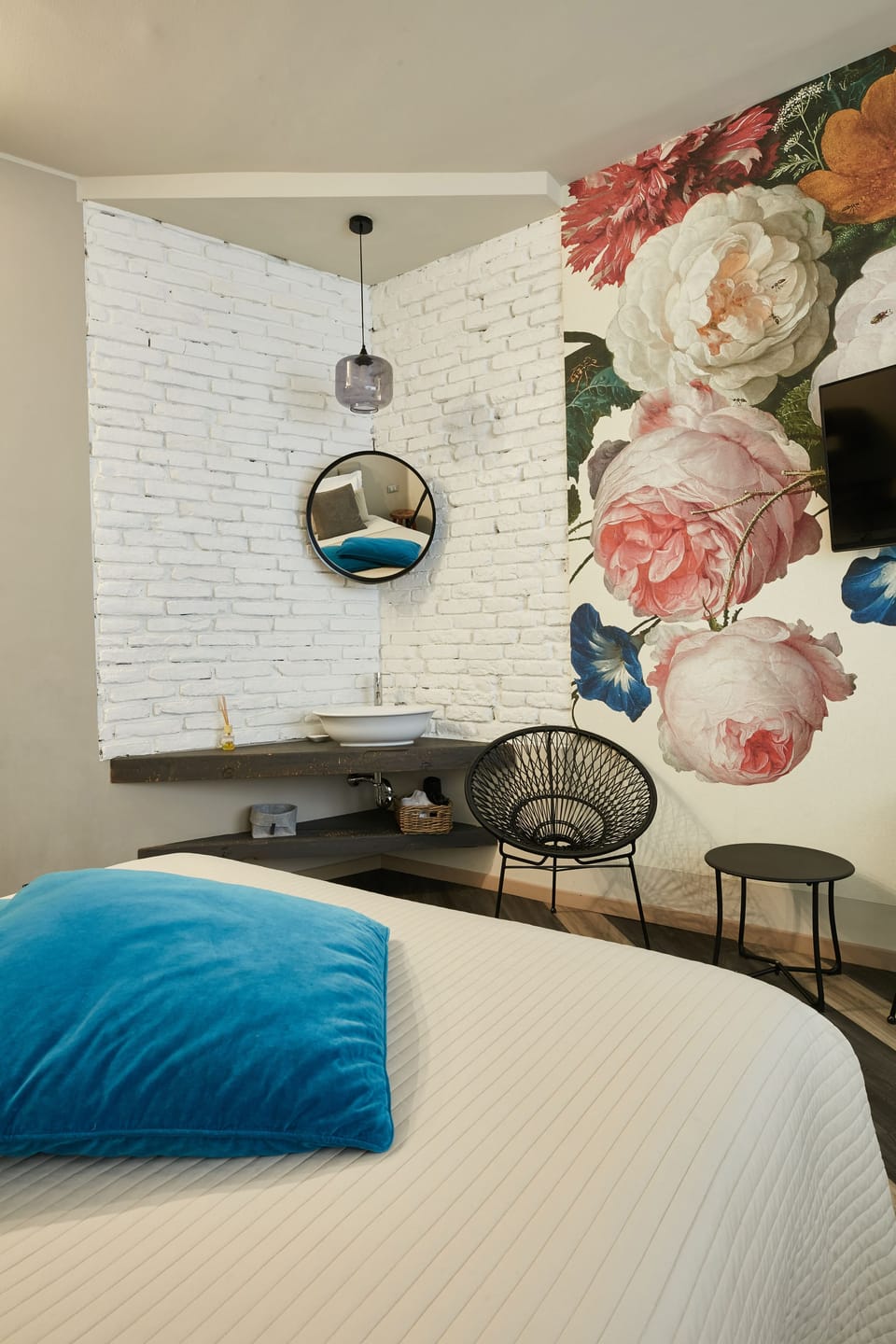 Junior Double Room Single Use | Minibar, desk, soundproofing, iron/ironing board