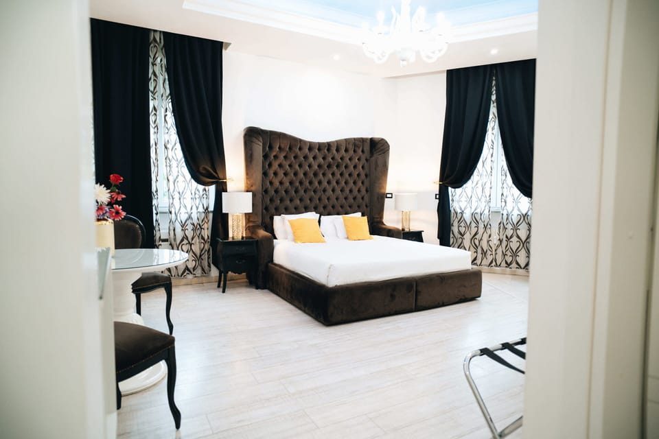 Doppia Matrimoniale con Idromassaggio | Premium bedding, down comforters, pillowtop beds, minibar
