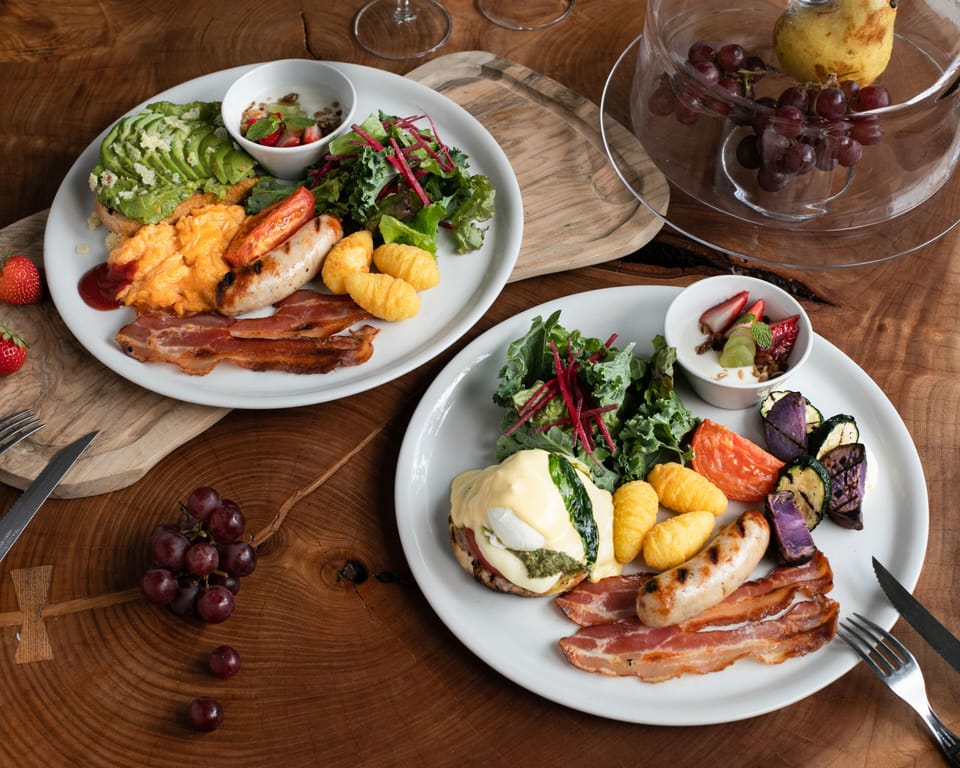 Daily cooked-to-order breakfast for a fee