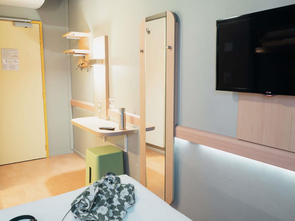 Double Room | Desk, blackout drapes, free WiFi, bed sheets