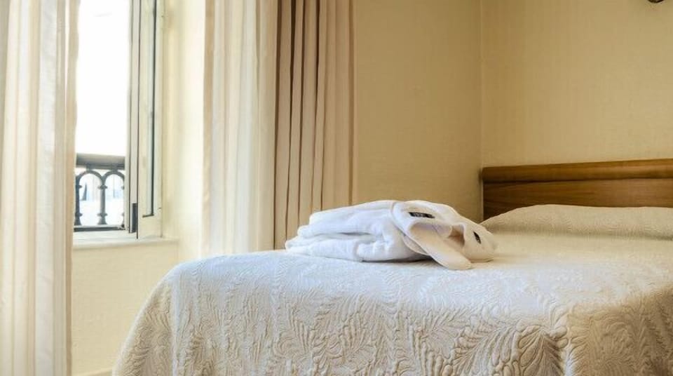 Twin Room | In-room safe, desk, blackout drapes, rollaway beds