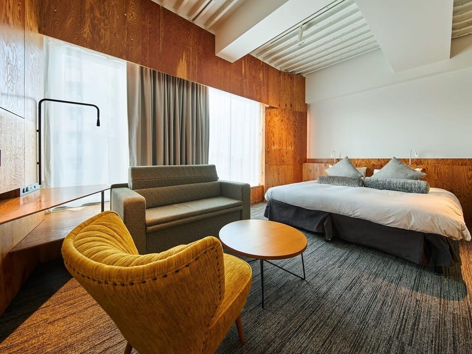 Deluxe King, Non Smoking | Down comforters, in-room safe, blackout drapes, WiFi (free)