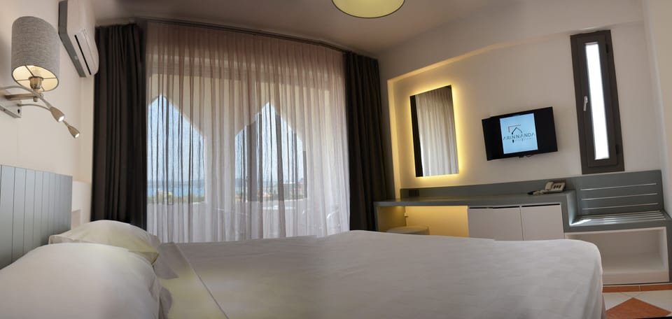 Minibar, individually furnished, desk, iron/ironing board