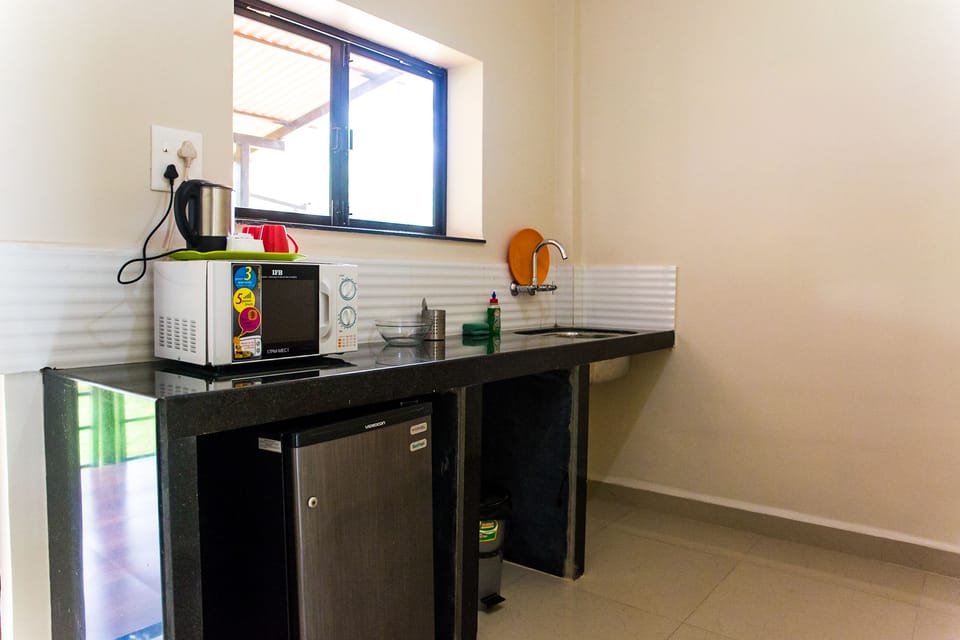 Comfort Studio, 1 Double Bed, Balcony, Pool View | Private kitchenette | Fridge, microwave, coffee/tea maker, electric kettle