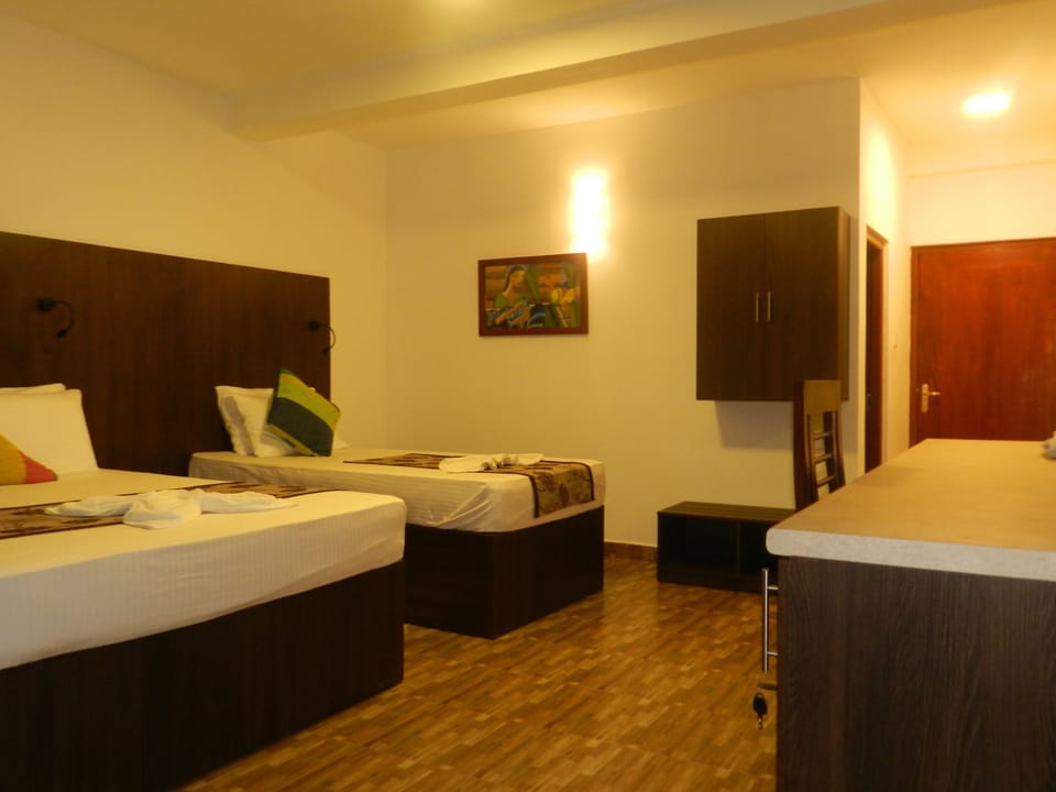 Deluxe Room, Mountain View | Desk, soundproofing, iron/ironing board, rollaway beds