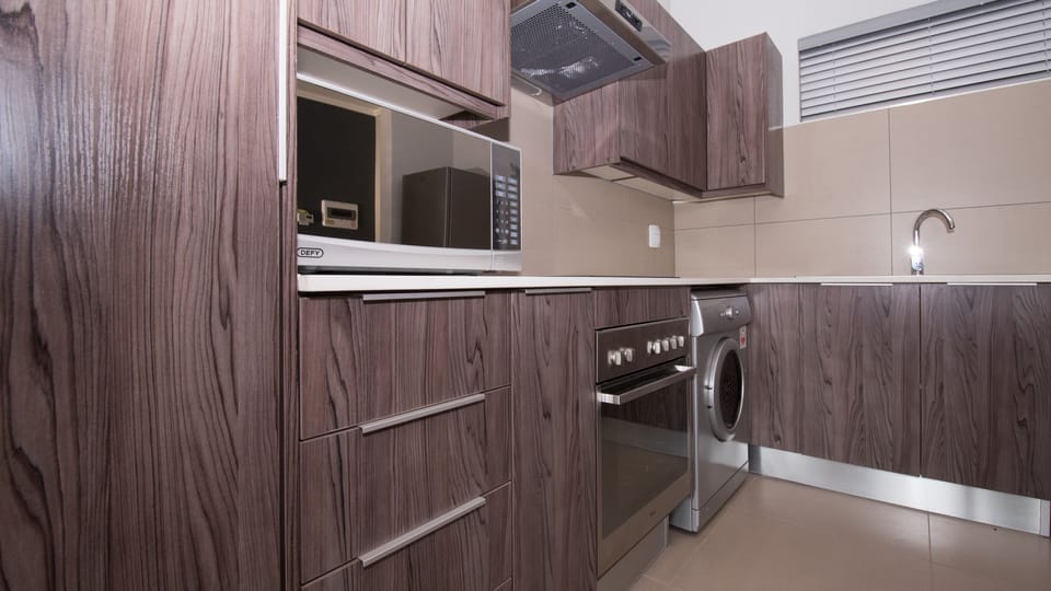Basic Apartment, 1 Bedroom | Private kitchen | Fridge, microwave, coffee/tea maker, electric kettle