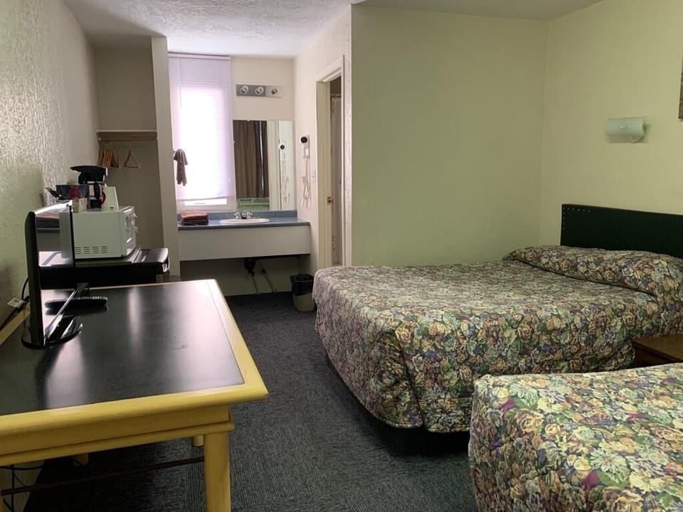 Standard Room, 2 Double Beds | Iron/ironing board, WiFi (free)