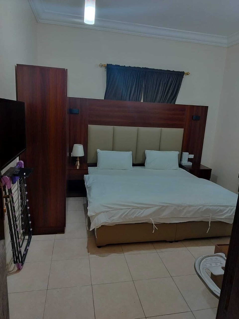 Basic Single Room | Desk, WiFi (free)