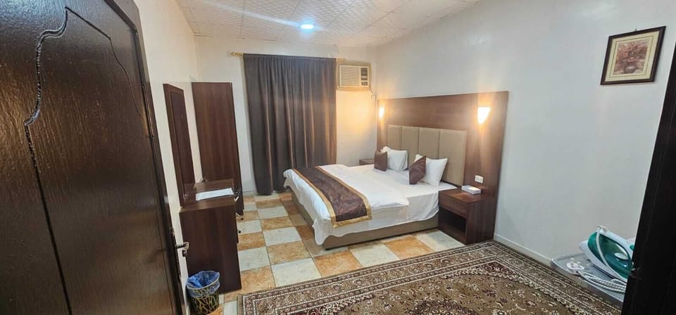 Apartment, 2 Bedrooms | Blackout drapes, free WiFi