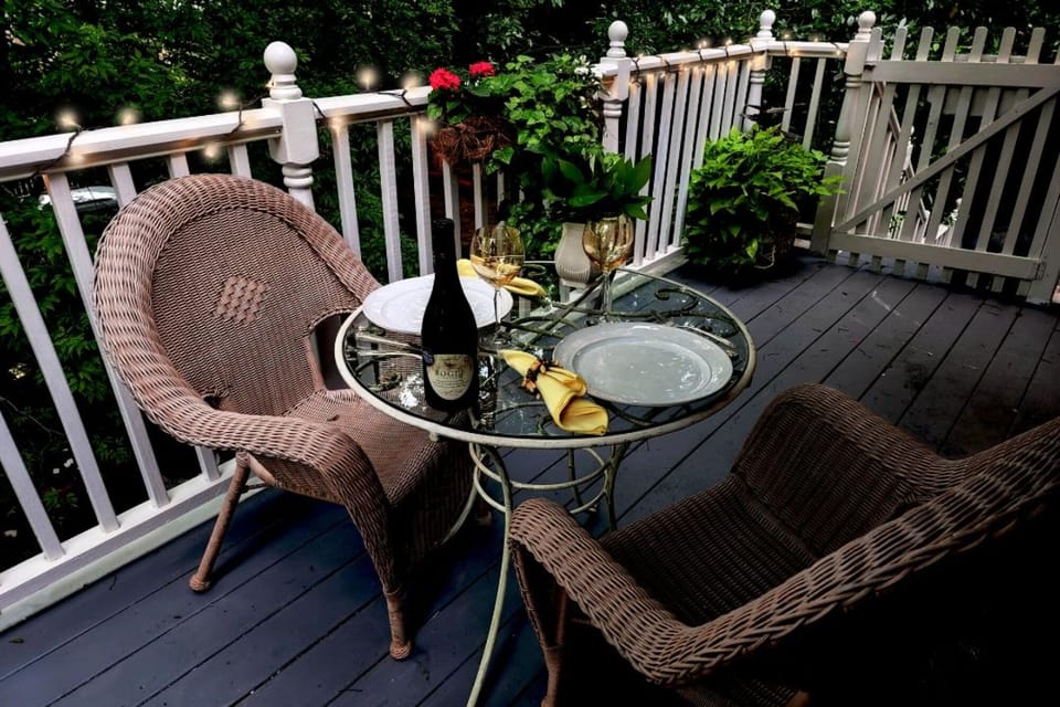 Gardener's Cottage with Balcony | Terrace/patio