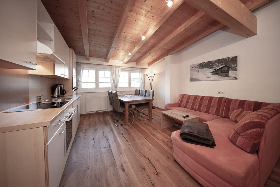 Apartment, 2 Bedrooms, Balcony, Mountain View (3) | Desk, free WiFi