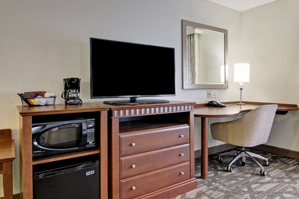 Standard room with two queen beds | Iron/ironing board, free WiFi, bed sheets