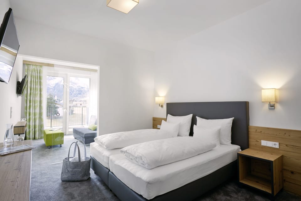 Superior Double Room | Premium bedding, in-room safe, desk, blackout drapes