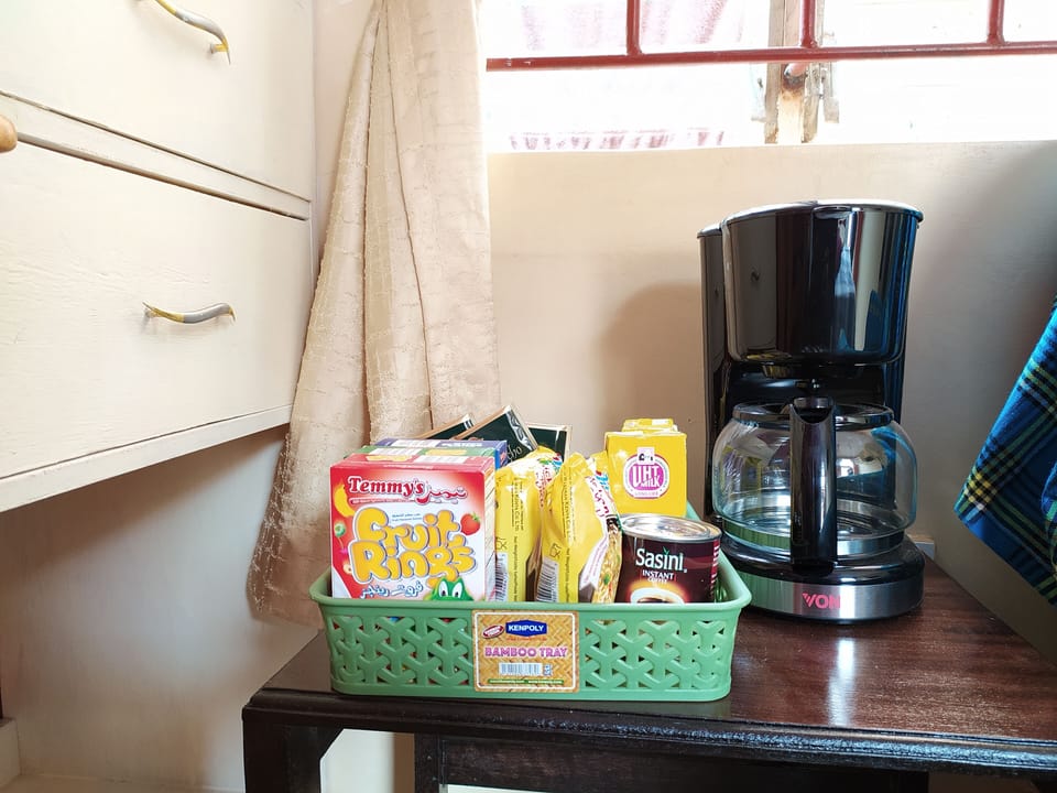 Economy Single Room | Coffee and/or coffee maker