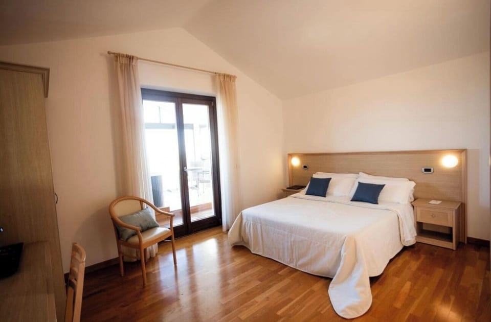 Luxury Double Room, Balcony | Premium bedding, memory foam beds, minibar, in-room safe