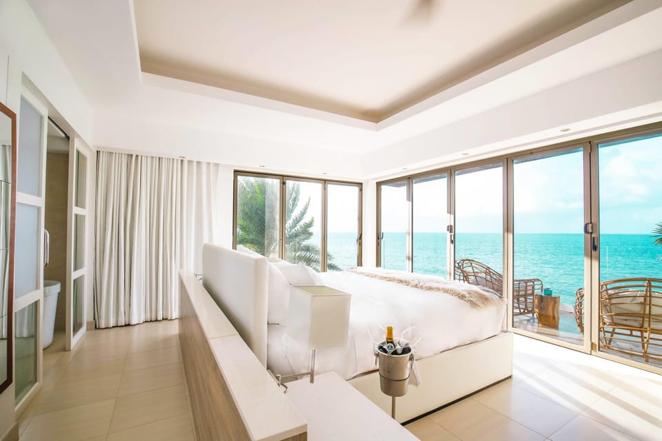 Luxury Villa, Multiple Beds, Non Smoking, Oceanfront | Egyptian cotton sheets, premium bedding, down comforters, pillowtop beds