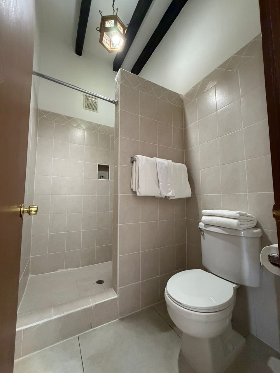 Standard Room, 2 Double Beds | Bathroom | Shower, free toiletries, towels