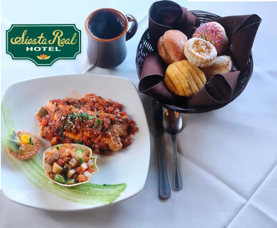 Cooked-to-order breakfast on weekdays (MXN 175 per person)