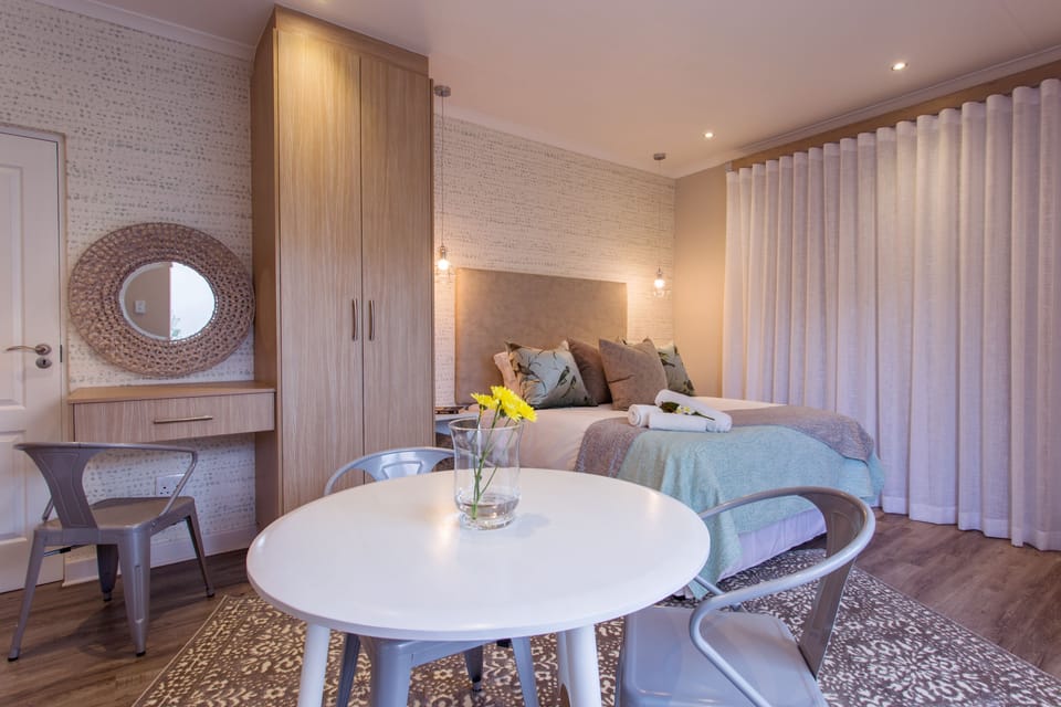 Sparrow Room  | In-room safe, desk, laptop workspace, iron/ironing board
